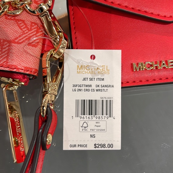 MICHAEL KORS JET SET ITEM LG 2 in 1 CARD CASE & WRISTLET
Dark Sangria
NWT - Picture 7 of 16
